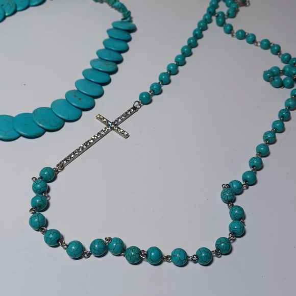 Lot Of 2 turquoise Colored Bead Fashion Necklaces See Pictures For Reference. - Picture 2 of 5